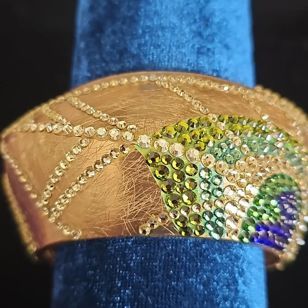 Stunning Gold Rhinestone Peacock Bracelet - Picture 4 of 5